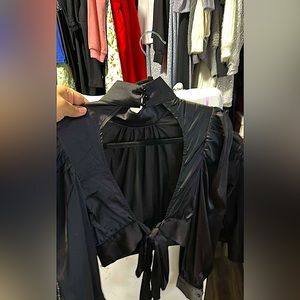 G&M BOUTIQUE➰ Black Satin Open Back High Neck Top. (NWOT)